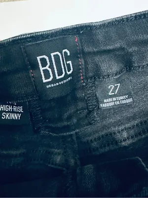 Urban Outfitters BDG Twig High Rise Skinny Black Floral Embroidered Jeans 27 thumbnail 8
