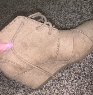 Cityclassifed Tan Ankle Booties Size 7.5 thumbnail 4