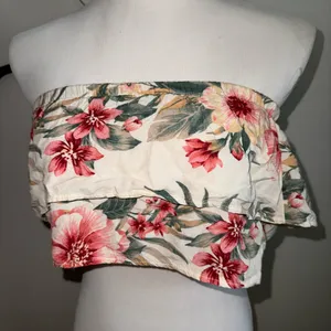 American Eagle floral Bandeau top! thumbnail 2