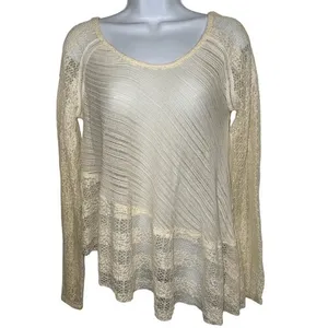 FREE PEOPLE‎ Gorgeous Ivory Crochet Lace Asymmetrical Top EUC Size XS thumbnail 2