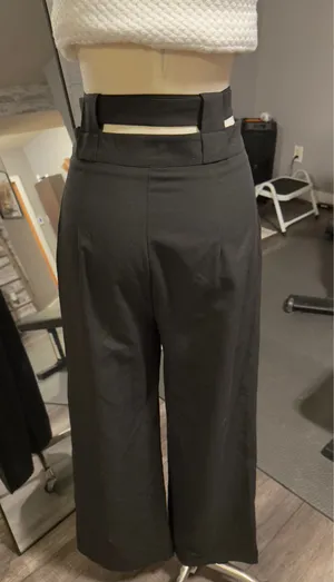 Boutique Black belted dress pants thumbnail 4
