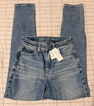 American Eagle Mom Jeans thumbnail 1