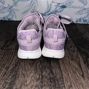Women’s lavender athletic shoes Purple Size 7.5 thumbnail 2