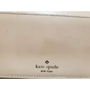 Kate Spade Wallet Sander Southport Avenue Clutch Buttermilk Black New York FLAWS thumbnail 3