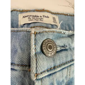 Abercrombie & Fitch Curve Love 90s Straight Jeans Ultra High Rise 31x12 thumbnail 5