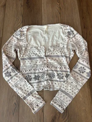 SKIMS pajamas set  thumbnail 2