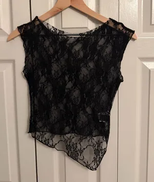 SheIn Black Lace Top with Asymmetrical Bottom thumbnail 1