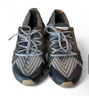 Adidas Primeblue sneakers with gray and black chevron pattern #running #chevron thumbnail 1