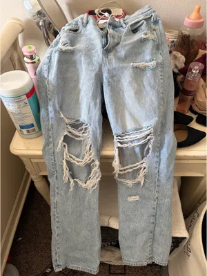 American Eagle Mom Jeans thumbnail 2