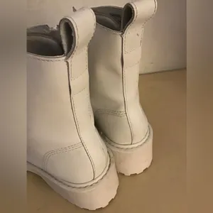 Steve Madden women white leather combat Tornado boots size 6.5 thumbnail 3