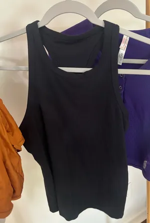 Lululemon Tank thumbnail 1