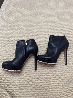 Vince Camuto 6B/36 Dira Black Leather Platform Stiletto Ankle Booties Gold Trim thumbnail 5