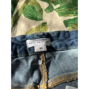 Good American Good Legs Crop Jeans Womens Size 24 Ankle Denim thumbnail 2