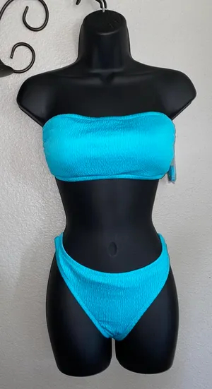 Vince Camuto Bikini thumbnail 1