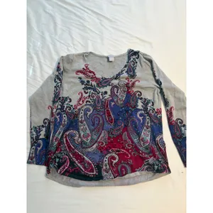 Chico's Sweater Paisley Boho Gray Blue Pink V-Neck‎ Lightweight Knit Size 1 M thumbnail 3