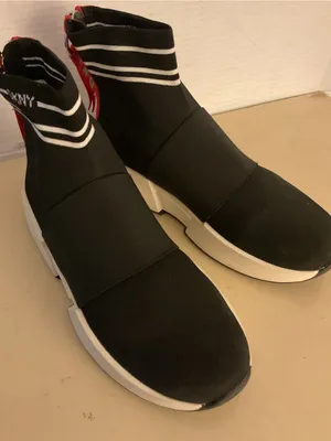 DKNY women Black Knit High-Top Sneakers with Red Heel Zip platform sneakers US 9 thumbnail 3