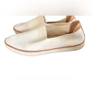 Ugg Sammy Slip On Knit Oxford Shoe Sz.10 Ivory W/Leather Detail Beach Vacay thumbnail 2