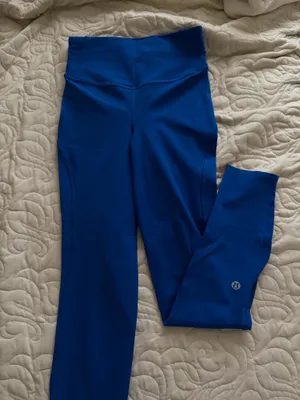 Lululemon thumbnail 2