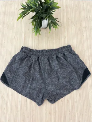 Lululemon Hotty Hot Women’s Athletic Activewear Grey Shorts size 8 thumbnail 3