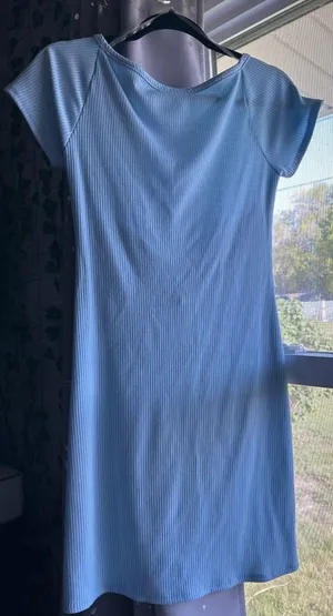 Livi By Olivia Rae Dress open back thumbnail 1