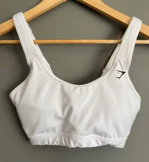 Gymshark sports Bra thumbnail 1