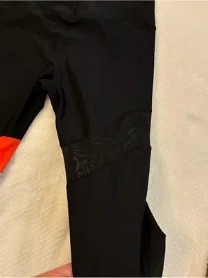 Nike 3/4 length Women’s Black, Orange & White Athletic Leggings Size Medium thumbnail 7