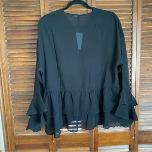 🌟NWT H&M Flounced Chiffon Blouse thumbnail 4