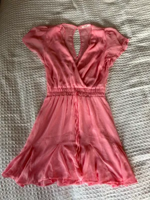 Francesca’s Mi Ami Pink Dress thumbnail 1