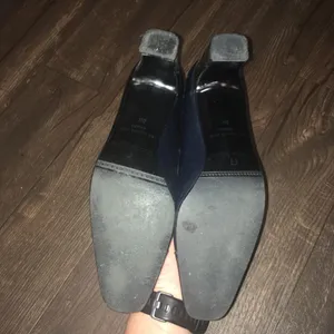 Etienne Aigner Navy and black pumps, 8N thumbnail 2