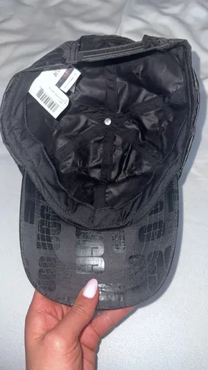 Ugg hat thumbnail 3