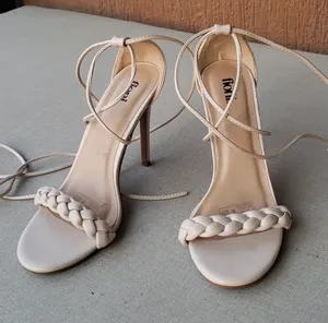 Fioni Laced Heels, Size 7.5 thumbnail 4