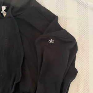 alo cropped black hoodie size medium M thumbnail 3