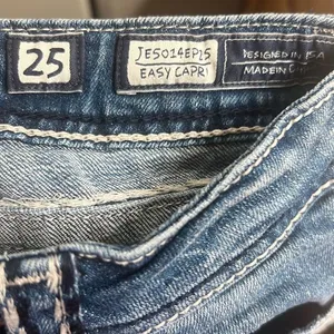 ✨Miss Me Women's Easy Crop Jean Sz 25 Capri✨ thumbnail 6