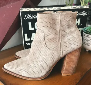 Vince Camuto 💖Cava Booties💖 thumbnail 5