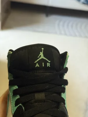 Air Jordan 1 Mid thumbnail 12