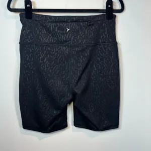 Old Navy Active Go-Dry Athletic Bike Shorts Black Cheetah Print Pocket Tie Large thumbnail 4