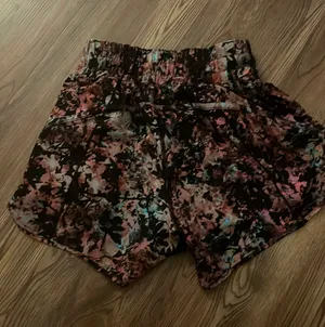 Lululemon Track That Shorts 5” thumbnail 5
