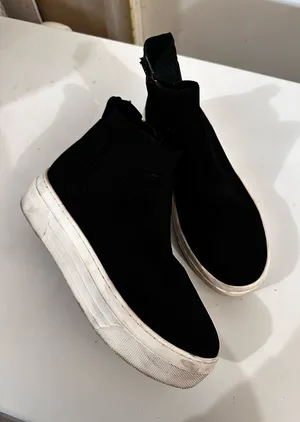 Steve Madden size 5 black boots thumbnail 1