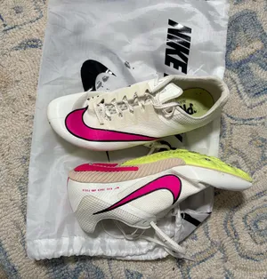 Nike track shoes  thumbnail 1