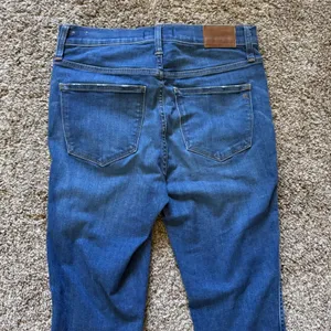 Madewell 10 High-Rise‎ Skinny Jeans Blue Button Fly Distressed J7914 Womens 28 thumbnail 8