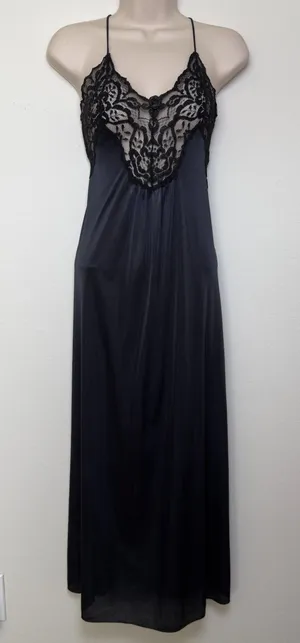 Val‎ Mode Womens Nightgown Medium Black Lace Trim Rose Accent Midi Slip Dress thumbnail 1