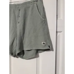 Quiksilver Surf Waffle Green Shorts Sunshine Land Tracksuit Comfy Loungewear thumbnail 3