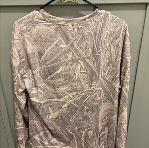 SheIn Camouflage Long Sleeve Tee thumbnail 4
