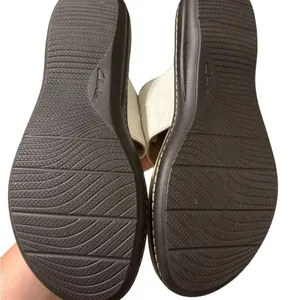 🤍 Clarks Women’s Laurieann Rae Leather Thong Sandals‎ White Sz 11 🤍 thumbnail 3