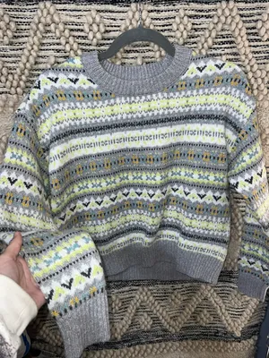 Sweater thumbnail 1