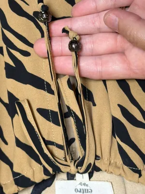 Entro Women’s Camel & Black Tiger Print Blouse Size Large Flowy Cottagecore EUC thumbnail 8