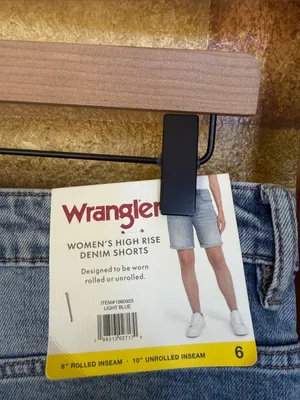 NEW Wrangler Women’s High Rise Rolled Hem Light Blue Denim Jorts/Shorts, Size 6 thumbnail 10