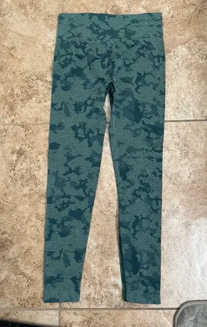 Green High Waisted Camouflage Leggings Size M thumbnail 5