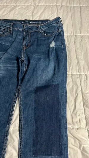Old Navy Jeans Boyfriend Mid-Rise Distressed Straight thumbnail 4