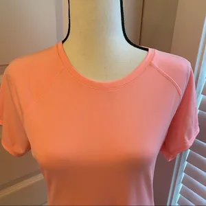 Active by Old Navy|| Peach exercise top thumbnail 2